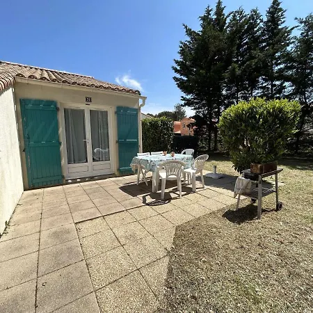 Maison 4 Pieces, 5 Couchages, Piscine Commune, Proche Plage, Jardinet Privatif, St-jean-de-monts - Fr-1-224c-220 Saint-Jean-de-Monts