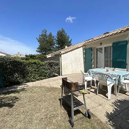 Maison 4 Pieces, 5 Couchages, Piscine Commune, Proche Plage, Jardinet Privatif, St-jean-de-monts - Fr-1-224c-220 Casa de Férias